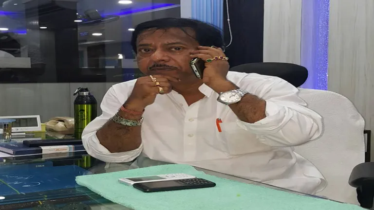 तड़के 3:28 बजे बंगाल के मंत्री अरेस्ट, ED के सारे एक्शन पर क्यों उठाए जा रहे सवाल? ईडी ने TMC मंत्री ज्योतिप्रिय मलिक को राशन भ्रष्टाचार मामले में गिरफ्तार किया है.