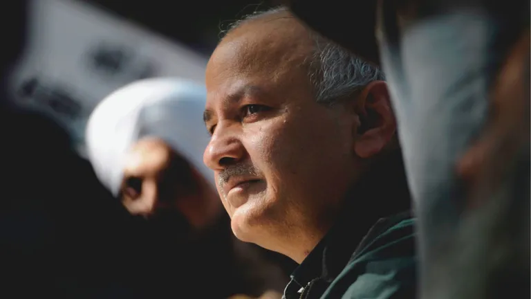 मनीष सिसोदिया को सुप्रीम कोर्ट से नही मिली जमानत, अदालत ने कहा- पैसे के लेनदेन की कड़ियां साफ NewsTak