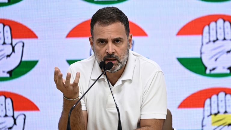राहुल गांधी का बड़ा आरोप- अडानी का नाम आते ही विपक्षी नेताओं के iPhone हैक करने की कोशिश Rahul Gandhi Press Confrence