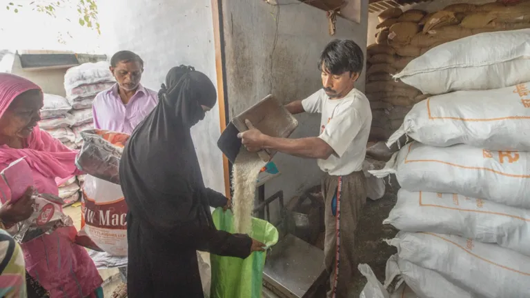 फ्री राशन स्कीम में ऐसा क्या चमत्कार है कि बार-बार इसे आगे बढ़ा रही मोदी सरकार? Free Ration Scheme