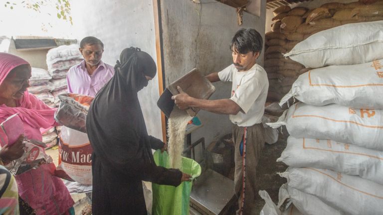 फ्री राशन स्कीम में ऐसा क्या चमत्कार है कि बार-बार इसे आगे बढ़ा रही मोदी सरकार? Free Ration Scheme