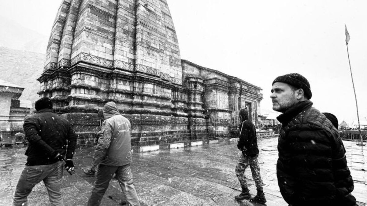 मैं अभिभूत हुआ… राहुल गांधी के साथ केदारनाथ में साथ रहे मशहूर प्रोफेसर ने बताया एक्सपीरियंस मैं अभिभूत हुआ... राहुल गांधी के साथ केदारनाथ में दो दिन साथ रहे मशहूर प्रोफेसर ने बताया एक्सपीरियंस