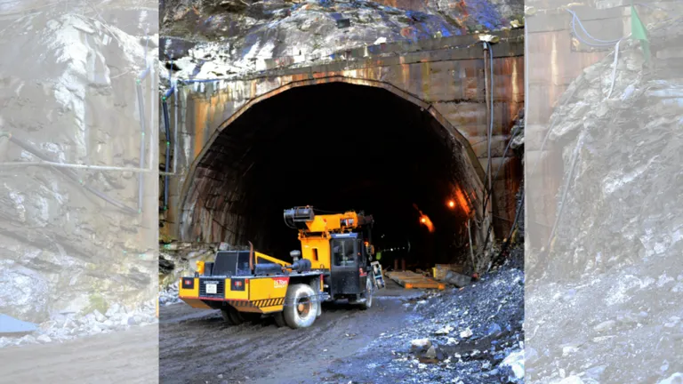 उत्तरकाशी में फंसे मजदूरों की रेस्क्यू में लगाई गई अमेरिकी मशीन, ऑगर है नाम जानिए इसका काम उत्तराखंड के उत्तरकाशी में चारधाम हाईवे प्रोजेक्ट के तहत बन रही सुरंग में फंसे मजदूरों को निकालने के लिए अब अमेरिकी मशीन की मदद ली जा रही है.