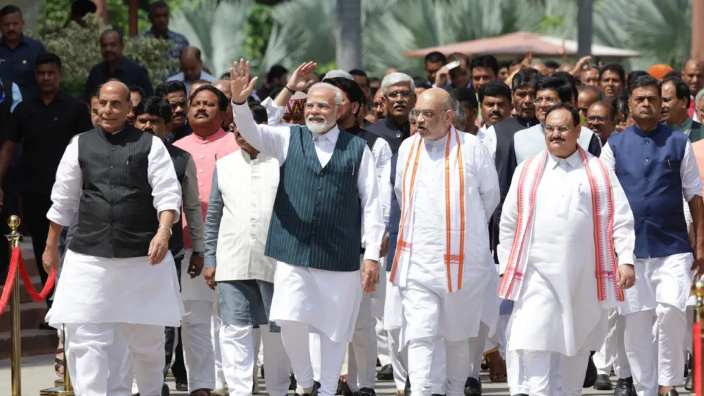 प्रधानमंत्री मोदी झारखंड के खूंटी से विकसित भारत संकल्प यात्रा की शुरूआत कर रहे हैं.