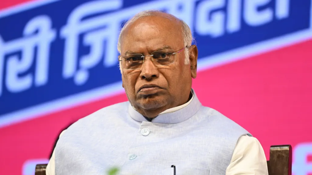 मल्लिकार्जुन खड़गे हो सकते हैं विपक्षी इंडिया गठबंधन से प्रधानमंत्री पद के उम्मीदवार