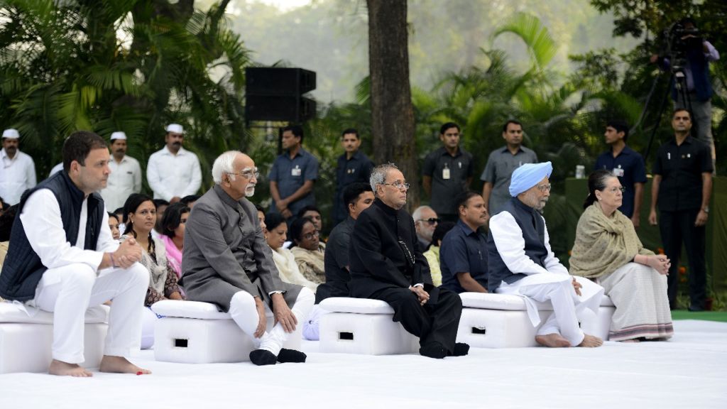 राहुल गांधी पर शर्मिष्ठा मुखर्जी ने अपनी किताब में खुलासे किए हैं. शर्मिष्ठा पूर्व राष्ट्रपति प्रणब मुखर्जी की बेटी हैं.