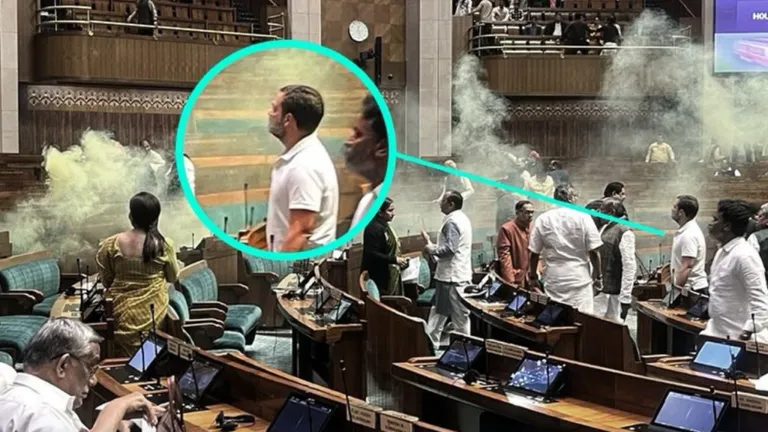 जब संसद के अंदर कूदे शख्स ने मचाया बवाल, तब अंदर मौजूद राहुल गांधी की ये तस्वीर हो रही वायरल संसद में उपद्रवियों के हंगामे के दौरान सोशल मीडिया पर राहुल गांधी के इस व्रेव मोमेंट की तारीफ हो रही है.