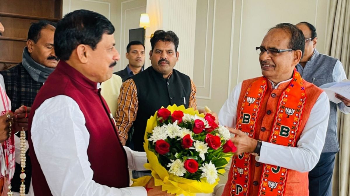 मोहन यादव बने मध्य प्रदेश के नए CM, कभी शिवराज के अंडर में किया काम, आज उन्हीं पर पड़े भारी! मध्य प्रदेश के नए मुख्यमंत्री मोहन यादव कर चुके हैं शिवराज सिंह चौहान के अंडर काम