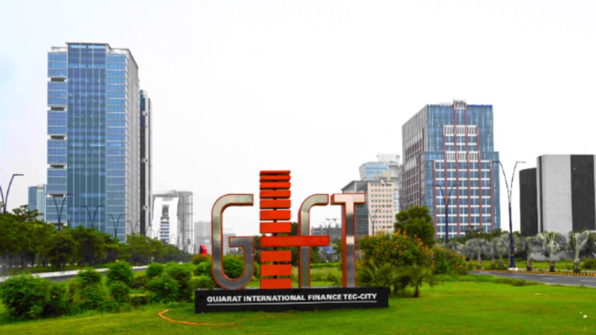 गुजरात में तो शराब पर बैन है फिर गांधीनगर की ‘गिफ्ट सिटी’ में ऐसा क्या खास है कि यहां मिलेगी? Gift City