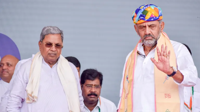 गारंटियों के लिए कर्नाटक ने खोला खजाना! रिस्क लेने के मूड में नहीं सिद्धारमैया, डीके शिवकुमार Karnataka Congress