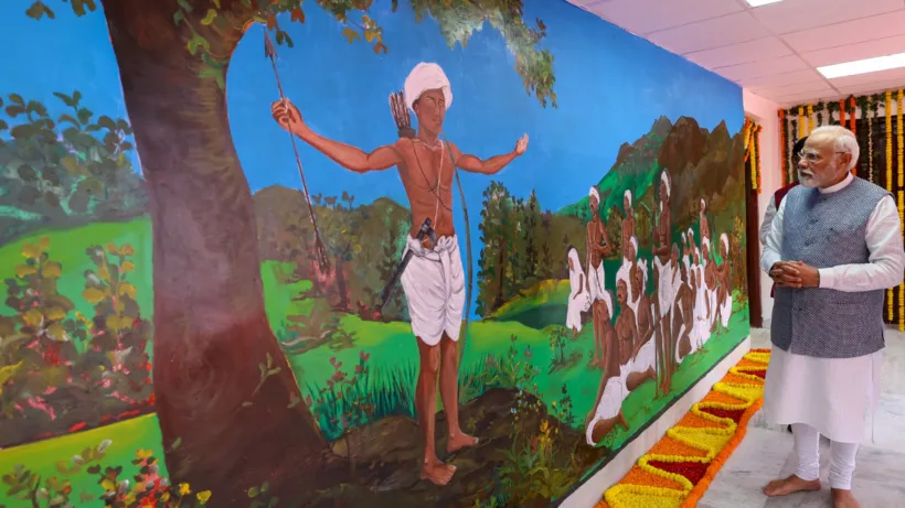 मोदी सरकार की इस एक योजना से आदिवासियों के लिए रिजर्व 47 सीटों पर खेल करेगी BJP?