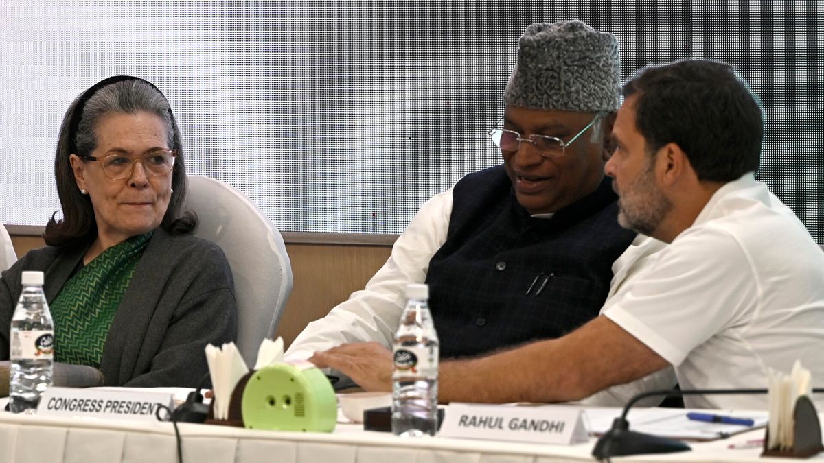 अजय माकन का बड़ा दावा, फ्रीज किए गए कांग्रेस के बैंक खाते, सरकार पर लगाए ये आरोप NewsTak