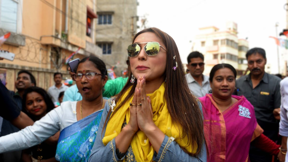 TMC की सांसद मिमी चक्रवर्ती को ये क्या हो गया, इस्तीफा लेकर ममता के पास क्यों पहुंच गईं? NewsTak