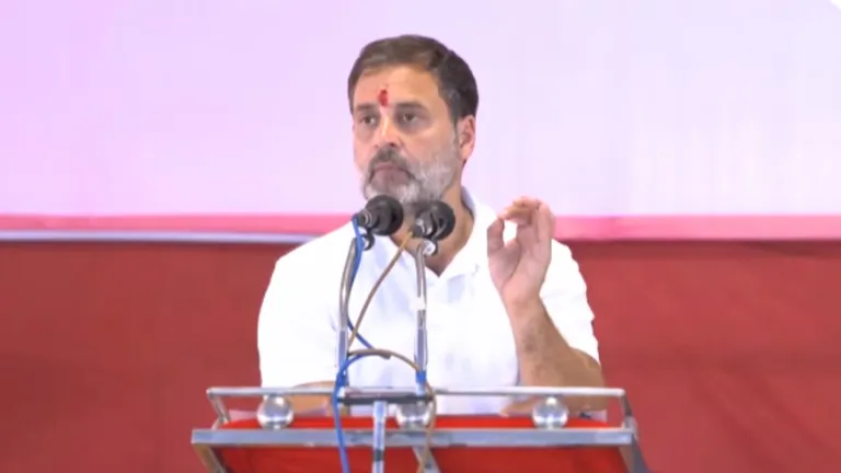 एक लाख कैश, नौकरी में 50% नियुक्तियां... कांग्रेस ने 'नारी न्याय' में महिलाओं के लिए दी ये 5 गारंटी NewsTak