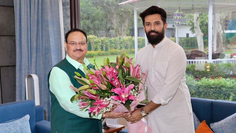 बिहार में NDA का सीट शेयरिंग फॉर्म्युला तैयार! चिराग को 4 सीटों का ऑफर, नीतीश को क्या मिला? NewsTak