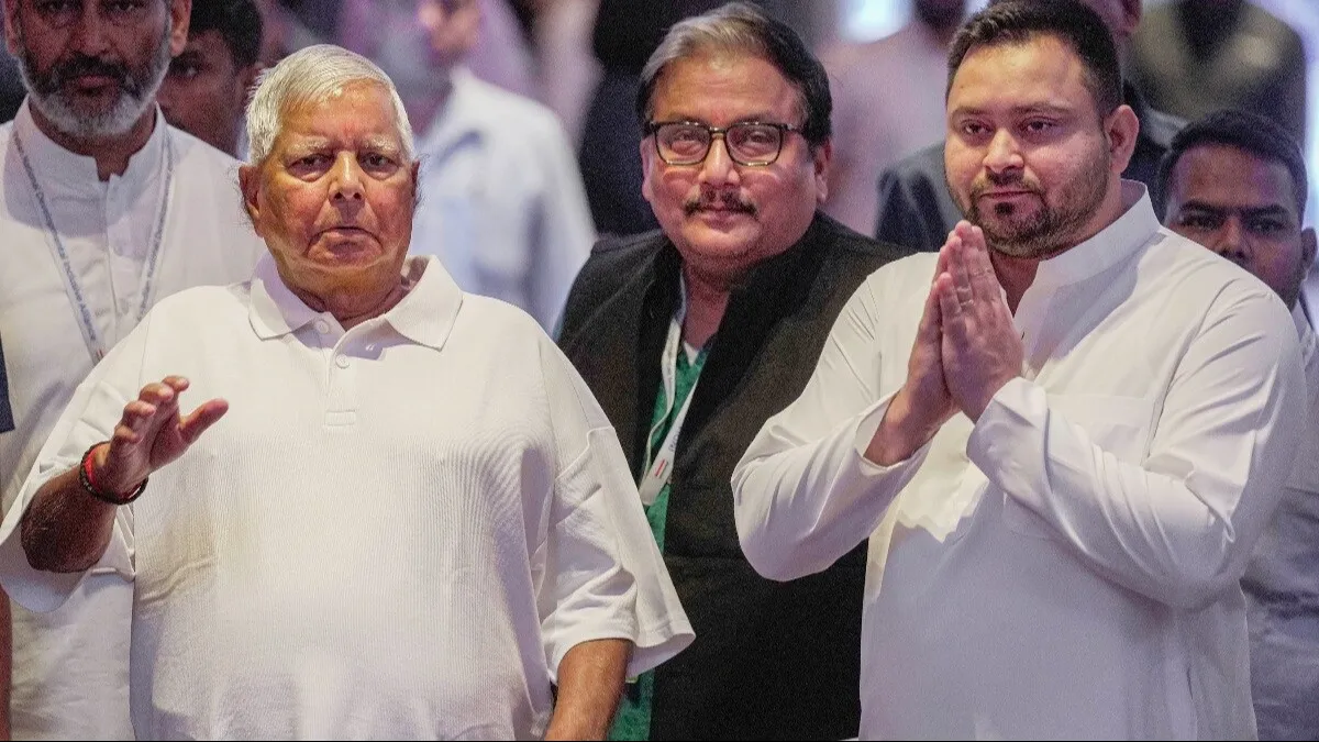 तेजस्वी ने पिता लालू यादव के पीएम मोदी पर दिए बयान का समर्थन किया