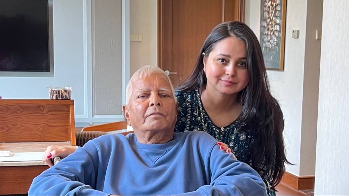 लालू को किडनी देने वाली बेटी रोहिणी कर रहीं सियासी डेब्यू! चर्चित रही है इनकी शादी की कहानी NewsTak