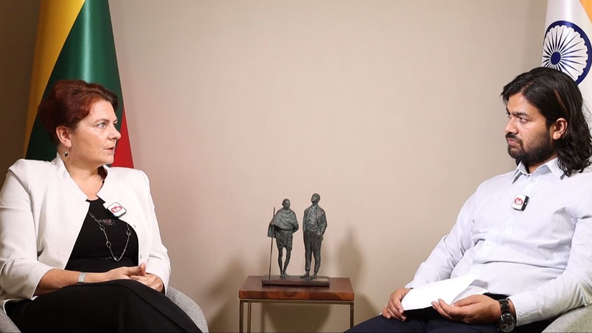 NATO नहीं होता तो मैं मर गई होती या साईबेरिया के लेंबर कैंप में होती - राजदूत डायना मिकेविसीन NewsTak