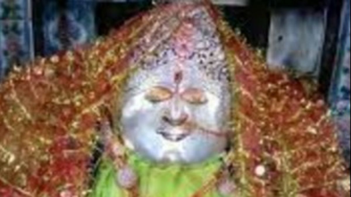 बहुत प्राचीन है मां यक्षिणी भवानी भलुनी धाम, नवरात्र में लगती है भक्तों की भारी भीड़ NewsTak