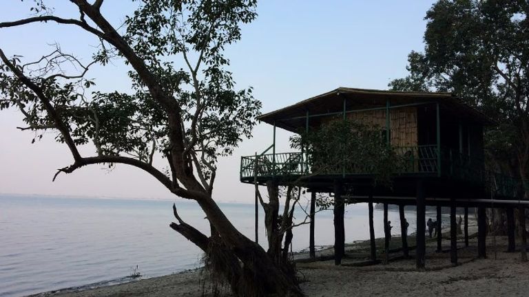 पार्टनर संग उत्तर प्रदेश में भी ले सकते हैं बीच का मजा, टूरिस्टों के बीच हो रहा पॉपुलर NewsTak