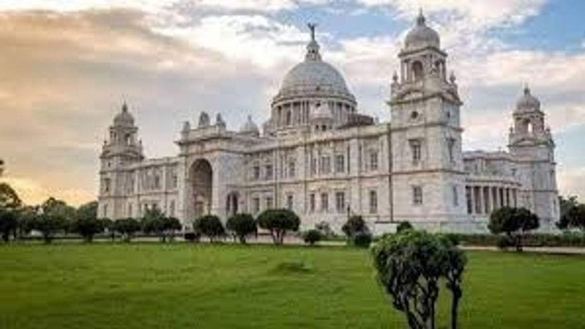 फेमस टूरिस्ट प्लेस बन रहा कोलकाता का 'विक्टोरिया मेमोरियल', आप भी जरूर करें विजिट NewsTak