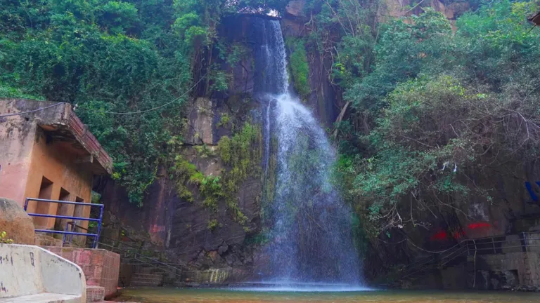 बिहार का कश्मीर कहलाता है ककोलत जलप्रपात, मानसून में बनाएं घूमने का प्लान NewsTak