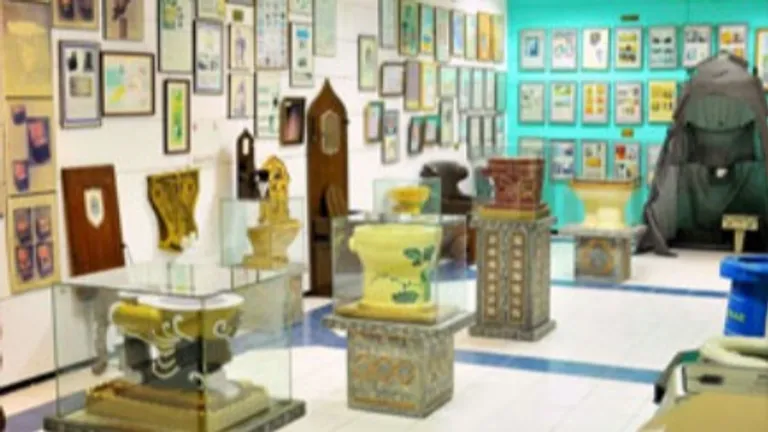 यहां है टॉयलेट सीटों की अनोखी दुनिया, जिसे देखकर हैरान रह जाएंगे आप, जरूर करें विजिट NewsTak