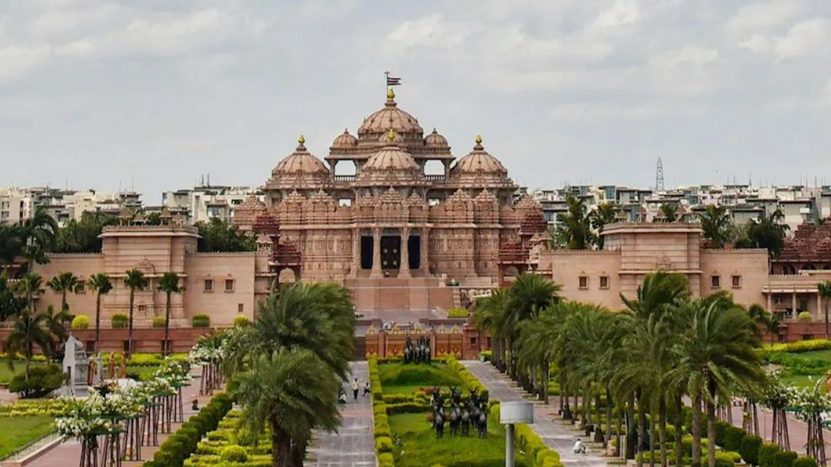 ये हैं दिल्ली के 5 सबसे फेमस हिंदू मंदिर, फैमिली के साथ जरूर जाएं घूमने NewsTak