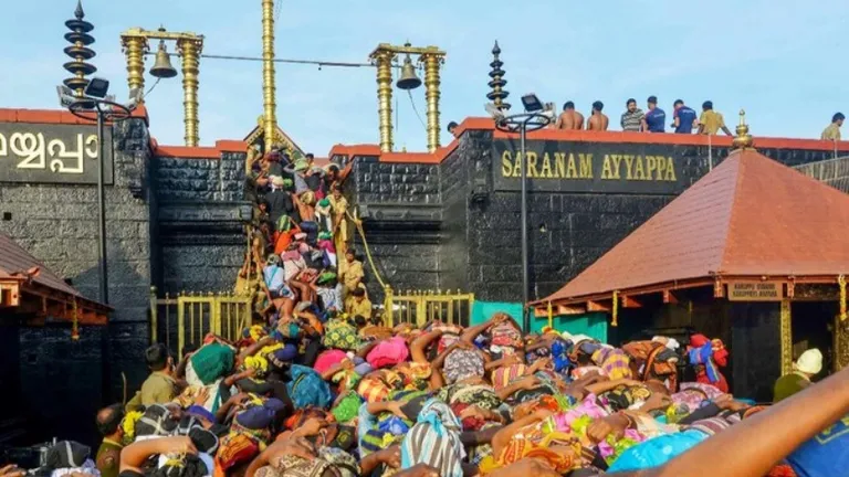 सैकड़ों साल पुराना है सबरीमाला मंदिर, यात्रा करने से पहले जान लें ये बातें NewsTak