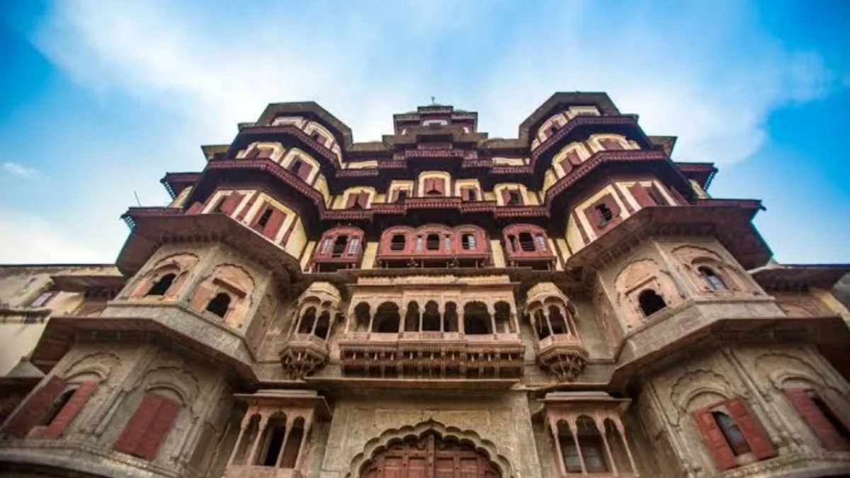 इंदौर घूमने के साथ करें सस्ते में खरीदारी, इस तरह से ट्रिप को बनाए यादगार Indore Municipal Corporation