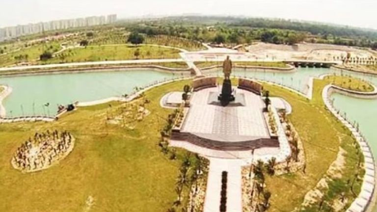 जनेश्वर मिश्र पार्क घूमे बिना अधूरी है लखनऊ की यात्रा, जानें प्रवेश शुल्क समेत अन्य जानकारी NewsTak