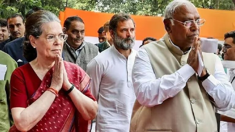 सोनिया गांधी ने स्पीकर ओम बिरला को लिखा पत्र, इस युवा नेता को सौंपी डिप्टी लीडर की कमान NewsTak