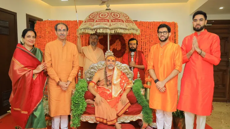 'ठाकरे को धोखा दिया गया, शिवसेना को तोड़ना गलत था, दुबारा CM बनने के बाद होगा प्रायश्चित'- शंकराचार्य NewsTak