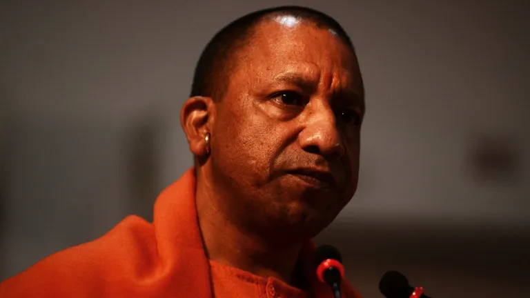 बदल जाएगा यूपी का सीएम, योगी की कुर्सी पर मंडरा रहा खतरा? जानिए वरिष्ठ पत्रकारों ने क्या कहा NewsTak