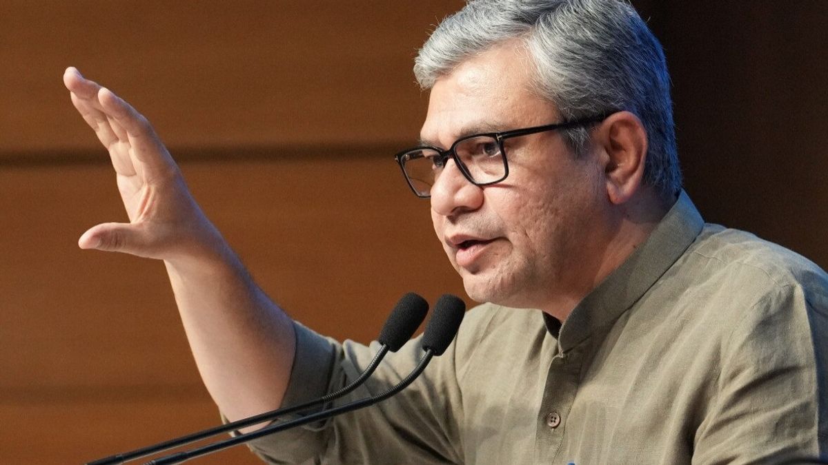 'हम काम करने वाले लोग हैं रील बनाने वाले नहीं,' संसद में विपक्ष पर जमकर भड़के रेल मंत्री अश्विनी वैष्णव NewsTak