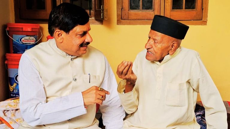 CM मोहन यादव के पिता पूनमचंद यादव का निधन, 100 साल की उम्र में उज्जैन में ली अंतिम सांस cm_mohan_yadav_father
