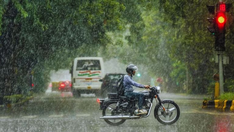 Rajasthan Weather Update: राजस्थान में फिर एक्टिव हुआ मानसून, IMD ने इन जिलों में जारी किया भारी बारिश का अलर्ट NewsTak