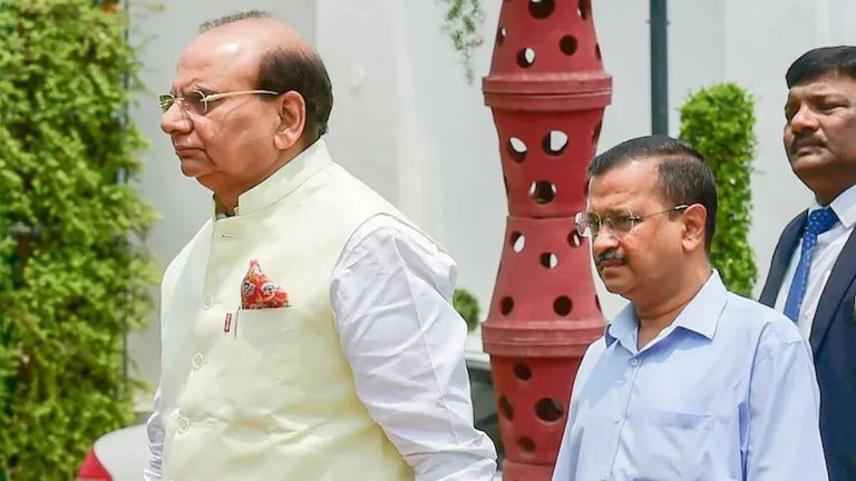 क्या केजरीवाल सरकार होगी बर्खास्त और लागू होगा राष्ट्रपति शासन? जानिए क्यों हो रही इस बात की चर्चा NewsTak