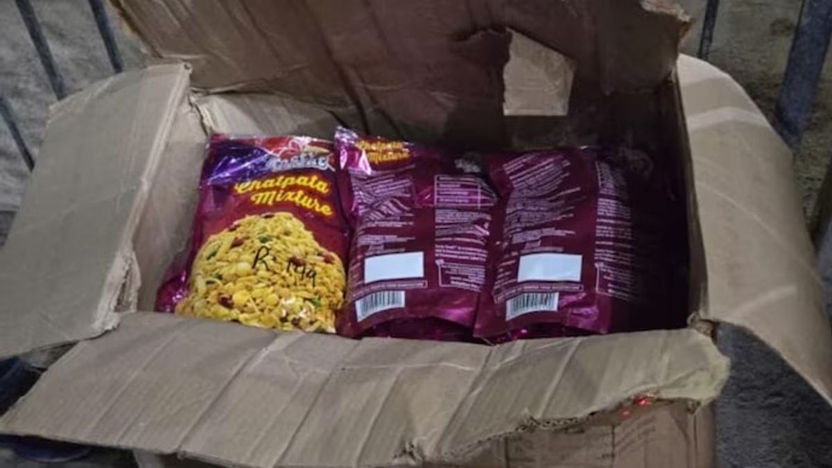 दिल्ली में फिर पकड़ी गई 2,000 करोड़ की कोकीन, नमकीन के पैकेट में छुपाई थी ड्रग्स, पुलिस ने यूं पकड़ा Cocaine