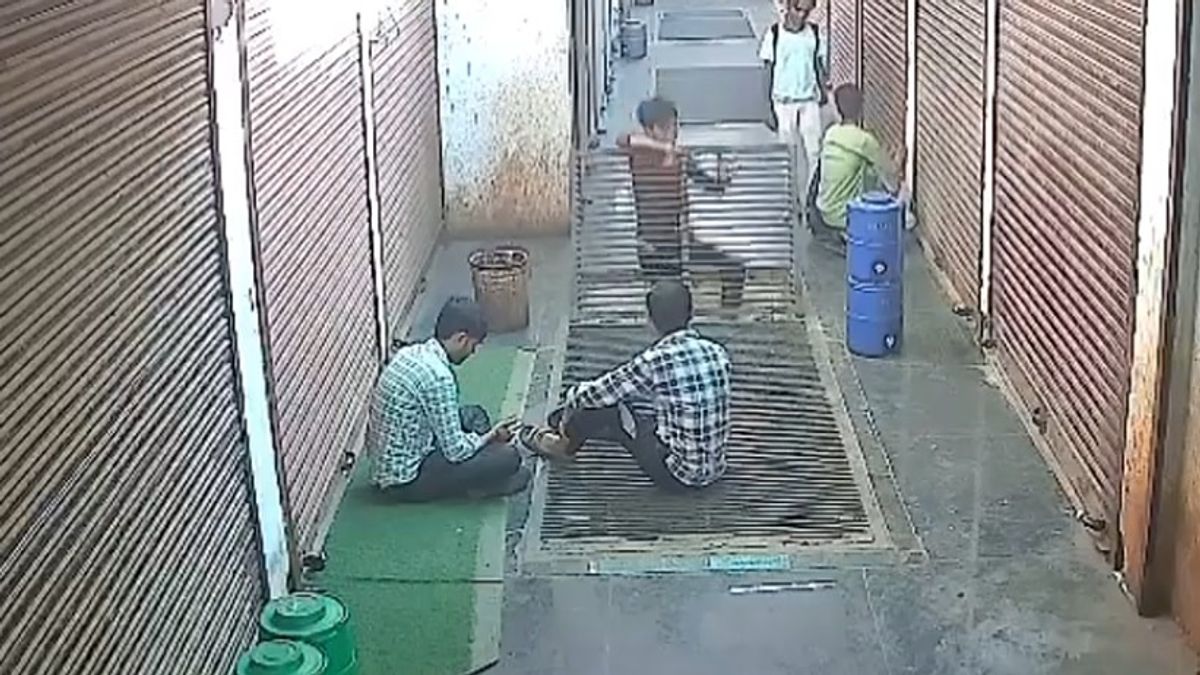 VIDEO: रील बना रहा था लड़का और फिर अचानक सिर हो गया धड़ से अलग! NewsTak