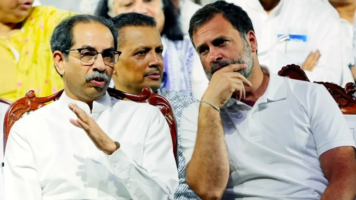 Congress leader Rahul Gandhi with Uddhav Thackeray (left) in Mumbai. (File photo: PTI) 