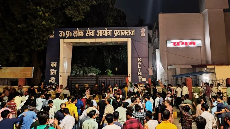 प्रयागराज: यूपी PSC के इस फैसले पर क्यों भड़के स्टूडेंट, नॉर्मलाइजेशन सिस्टम क्या है? जानें एक्सपर्ट से NewsTak