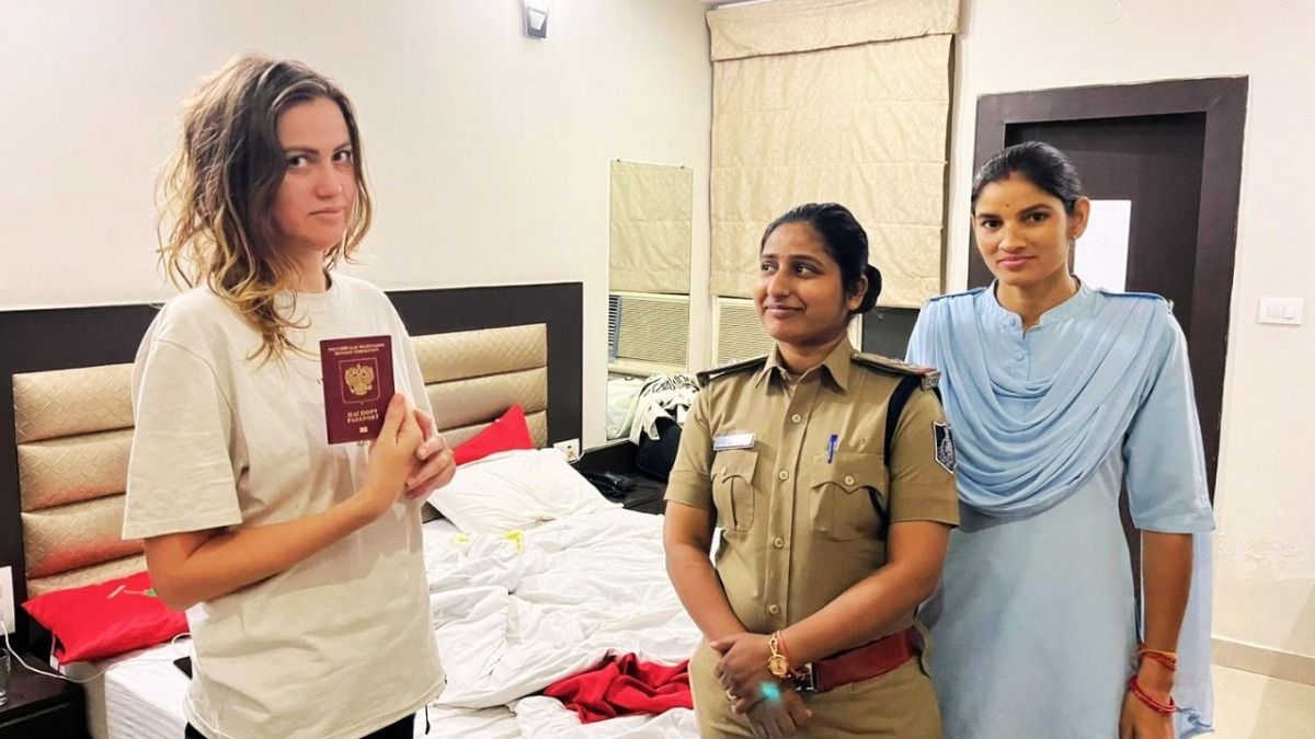 ग्वालियर में रशियन गर्ल को बार में काम करने के लिए बुलाया, फिर दिया ऐसा प्रपोजल कि पुलिस को लेनी पड़ी एंट्री NewsTak
