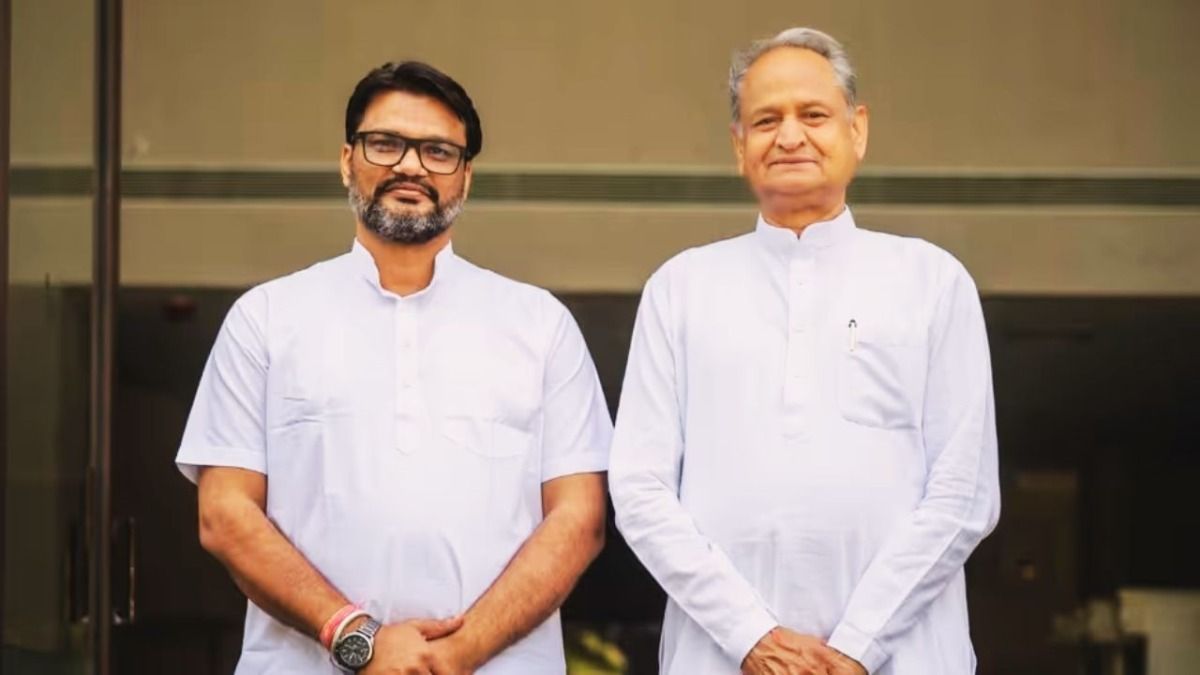 पूर्व मुख्यमंत्री अशोक गहलोत के पूर्व OSD लोकेश शर्मा गिरफ्तार, फोन टैपिंग मामले में हुई कार्रवाई NewsTak