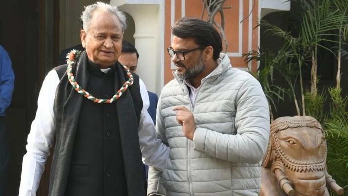 जेल से बाहर आने के बाद लोकेश शर्मा ने बढ़ा दी अशोक गहलोत की परेशानी, कह डाली ये बड़ी बात NewsTak