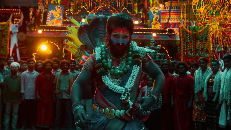 Pushpa 2 Leaked: रिलीज के कुछ घंटों बाद ही ऑनलाइन लीक, क्या कमाई पर पड़ेगा असर? अल्लू अर्जुन की फिल्म पुष्पा 2 लीक हो गई है.