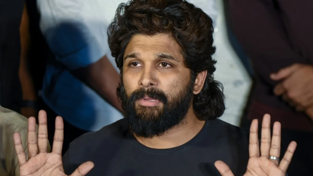 Allu Arjun Stampede Case: संध्या थिएटर भगदड़ मामले में बुरी तरह फंसे अल्लू अर्जुन! सबकुछ छोड़ पहुंचे थाने... NewsTak