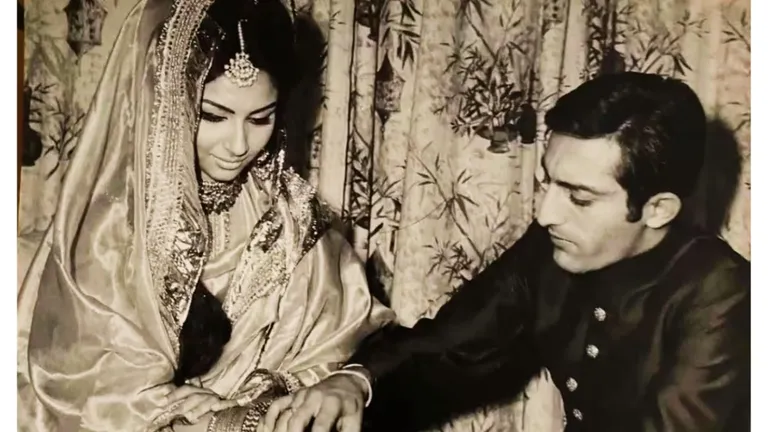 शर्मिला टैगोर को पहली नजर में दिल दे बैठे थे टाइगर पटौदी, 4 साल तक मनाया, फिर रख दी ये शर्त शर्मिला टैगोर को मनाने में टाइगर पटौदी को लगे थे 4 साल.