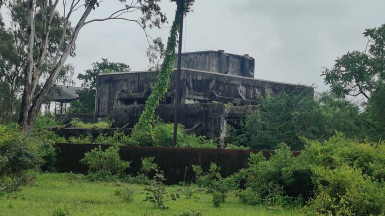 भोपाल में हजारों की जान लेने वाले जहरीले कचरे से डरे इंदौरी विरोध में, इधर CM ने सब कुछ कर दिया साफ Bhopal Gas Tragedy