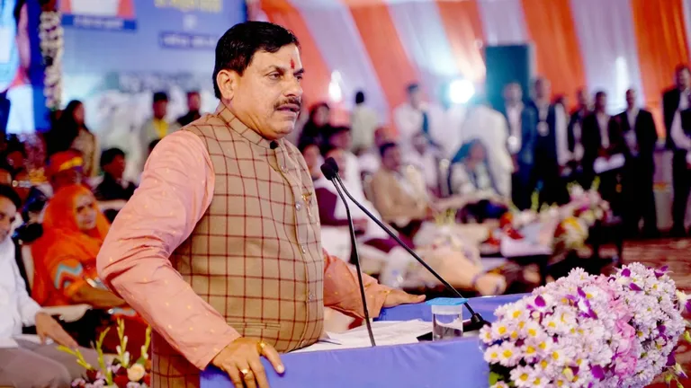 मौलाना नाम लिखो तो पेन अटकता था... CM मोहन यादव ने एक झटके में बदल डाले 3 गांवों के नाम मोहन यादव ने उज्जैन जिले के तीन गांवों के नाम बदले.